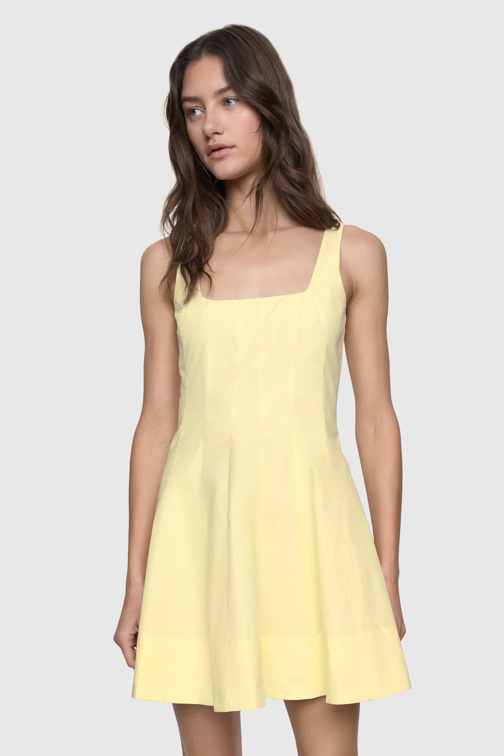 Selena Vestido con costuras amarillo